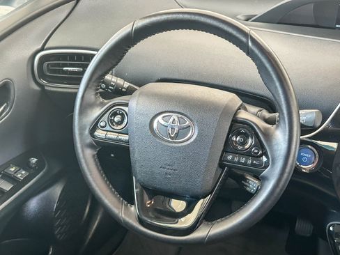 Used 2022 Toyota Prius XLE FWD image 15
