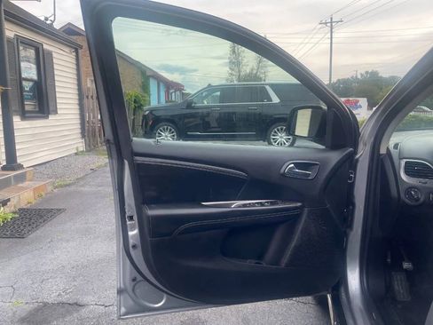 Used 2016 Dodge Journey Crossroad FWD image 12