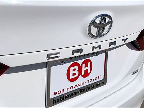 Used 2021 Toyota Camry LE FWD image 30