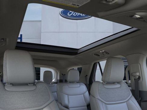 Used 2026 Ford Explorer Active w/ Active Comfort Package AWD/4WD image 22