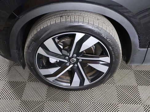 Used 2024 Volvo XC40 B5 Plus w/ Protection Package Premier image 21