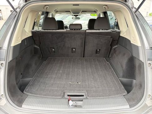 Used 2023 Nissan Rogue SV FWD image 24