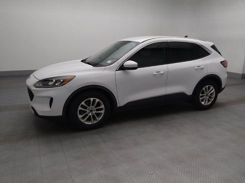 Used 2020 Ford Escape SE FWD image 2