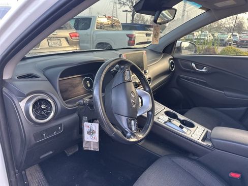 Used 2022 Hyundai Kona SEL w/ Convenience Package image 9