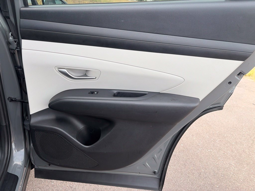 Certified 2025 Hyundai Tucson SEL AWD/4WD image 17