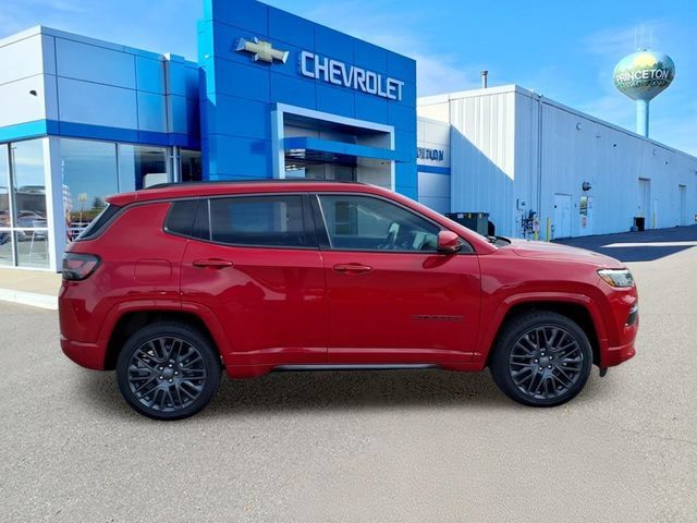 Used 2022 Jeep Compass Limited w/ (RED) Package AWD/4WD image 2