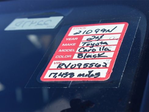 Used 2024 Toyota Corolla Cross LE w/ Moonroof Package image 38