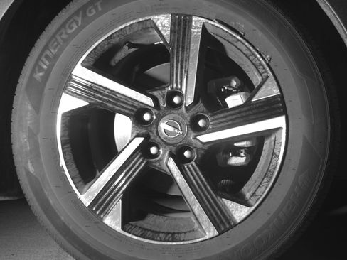 Used 2025 Nissan Sentra SV FWD image 13