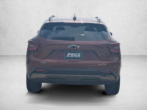 Certified 2024 Chevrolet Trax ACTIV w/ Sunroof Package FWD image 6
