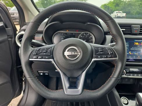 Used 2024 Nissan Versa SR FWD image 24