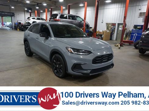 Used 2023 Honda HR-V Sport image 1