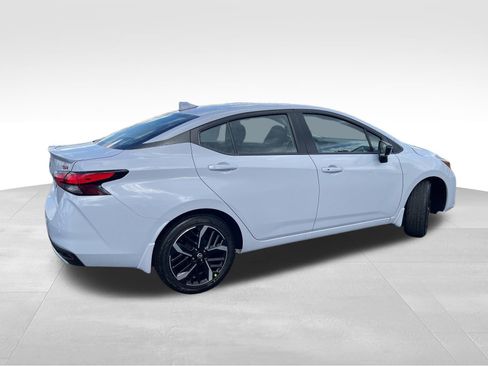 New 2025 Nissan Versa SR w/ Trunk Package image 8