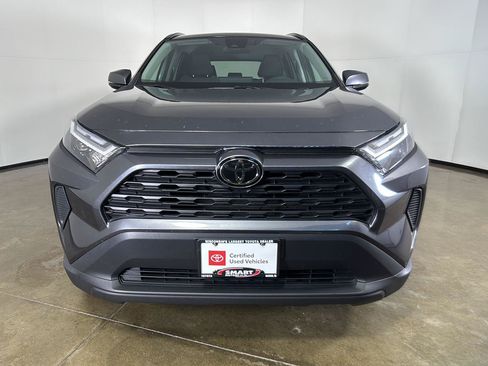 Used 2025 Toyota RAV4 XLE AWD/4WD image 6