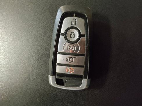 Used 2020 Ford Explorer XLT w/ Equipment Group 202A image 32