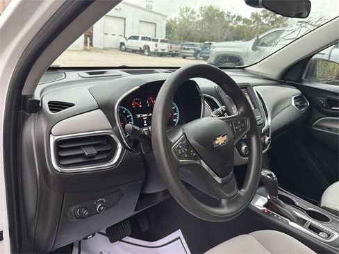 Used 2020 Chevrolet Equinox LS image 10