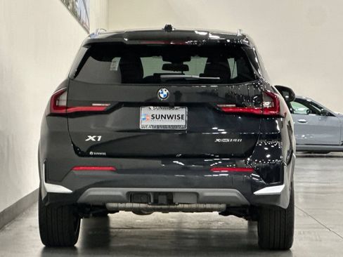 Used 2025 BMW X1 xDrive28i w/ Convenience Package AWD/4WD image 5