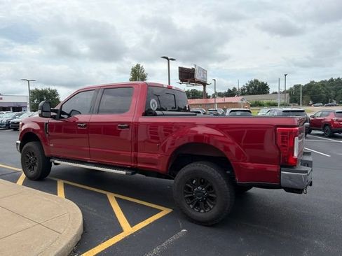 Used 2017 Ford F250 XLT w/ XLT Premium Package AWD/4WD image 12