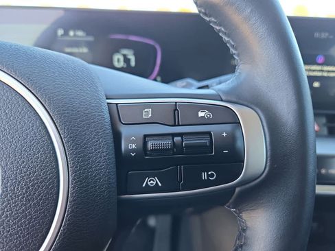 Used 2023 Kia Sportage EX image 23