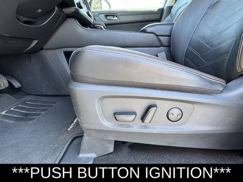Used 2024 Nissan Pathfinder Platinum w/ Cargo Package AWD/4WD image 11