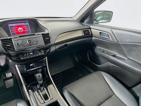 Certified 2017 Honda Accord Sport image 20