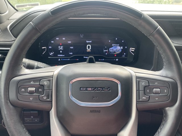 Used 2024 GMC Yukon Denali w/ Advanced Technology Package AWD/4WD image 22