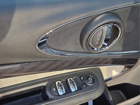 Used 2018 MINI Cooper Clubman S image 13