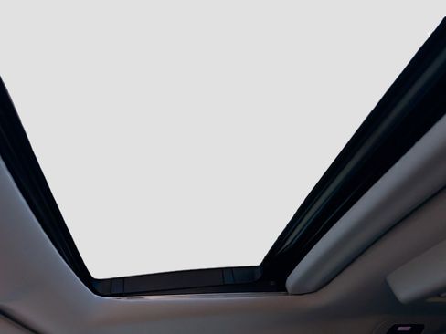 Used 2026 Honda Odyssey Touring image 11