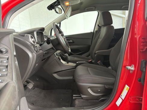 Used 2016 Chevrolet Trax LT image 18