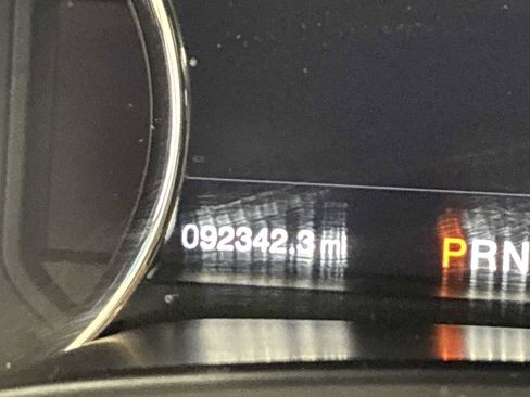 Used 2019 Ford F150 Platinum w/ Equipment Group 701A Luxury image 10