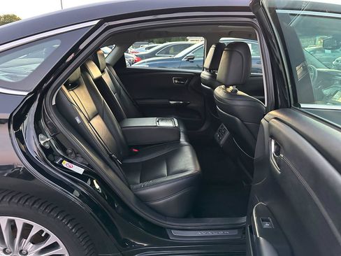 Used 2016 Toyota Avalon Limited FWD image 30
