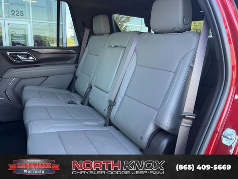 Used 2022 Chevrolet Tahoe Z71 w/ Z71 Off-Road Package AWD/4WD image 13
