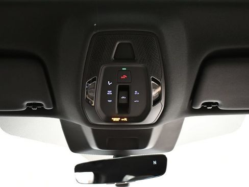 Used 2025 Audi Q5 Premium w/ Convenience Package AWD/4WD image 16