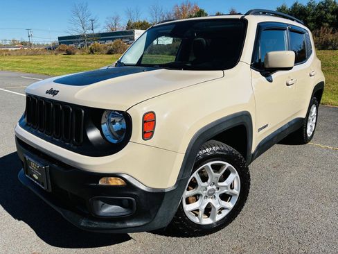 Used 2016 Jeep Renegade Latitude image 1