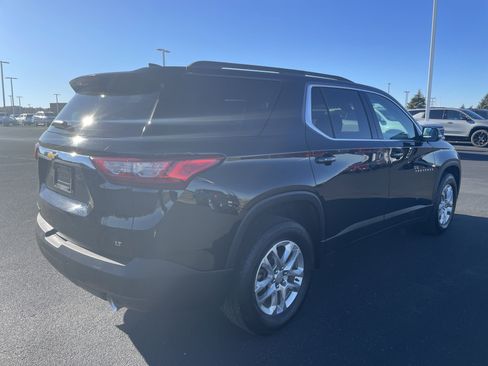 Used 2020 Chevrolet Traverse LT w/ Driver Confidence II Package image 5