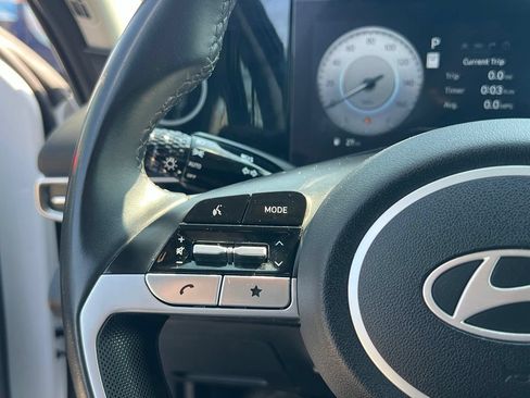 Certified 2025 Hyundai Elantra SEL FWD image 20