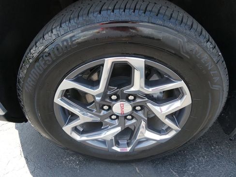 Certified 2026 GMC Sierra 1500 SLT w/ SLT Premium Package AWD/4WD image 11