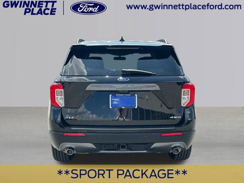 Certified 2022 Ford Explorer XLT w/ Equipment Group 202A AWD/4WD image 6