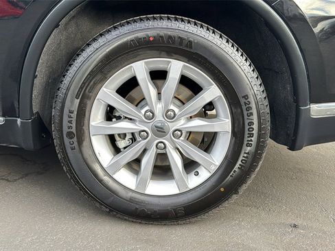 Used 2023 Dodge Durango SXT image 8