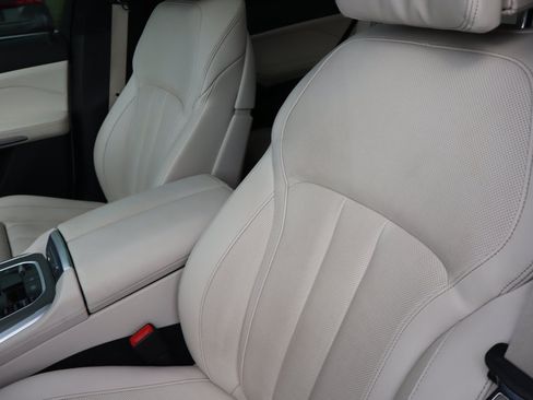 Used 2022 BMW X5 xDrive45e w/ M Sport Package AWD/4WD image 29