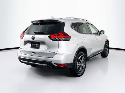 Used 2017 Nissan Rogue SL w/ SL Premium Package image 9