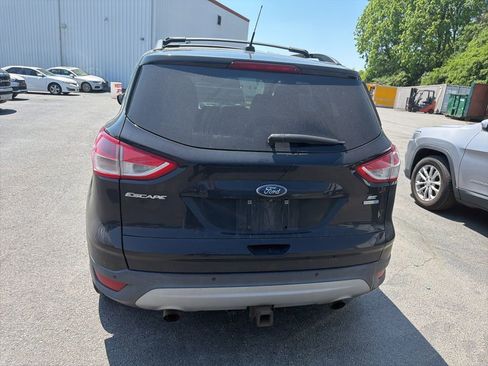 Used 2016 Ford Escape SE w/ Equipment Group 201A AWD/4WD image 4