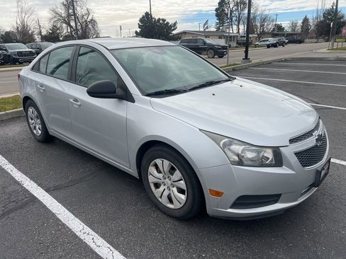 Used 2014 Chevrolet Cruze LS image 1