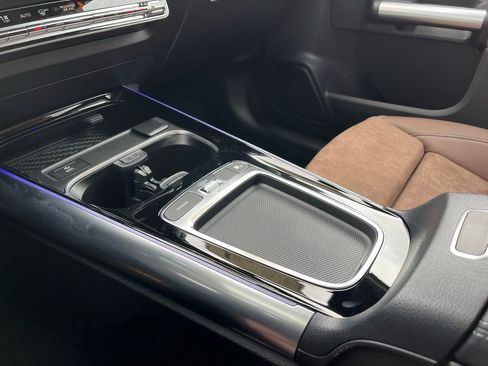 Certified 2025 Mercedes-Benz GLA 250 GLA 250 image 38