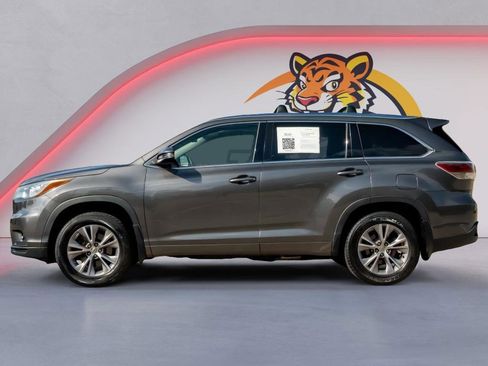 Used 2015 Toyota Highlander XLE AWD/4WD image 8