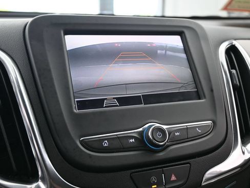 Used 2023 Chevrolet Equinox LS FWD image 17