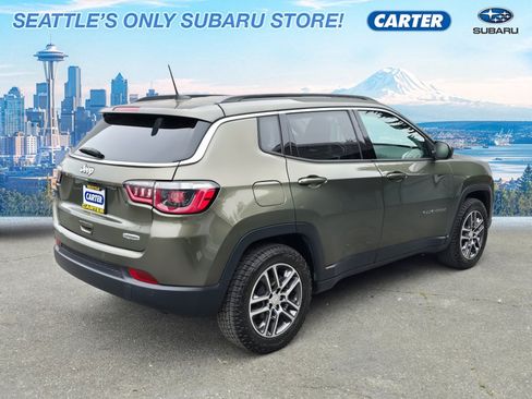 Used 2017 Jeep Compass Latitude w/ Popular Equipment Group FWD image 3