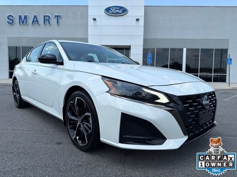 Used 2024 Nissan Altima 2.5 SR AWD/4WD image 1