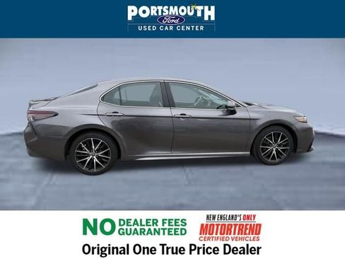 Used 2023 Toyota Camry SE image 6