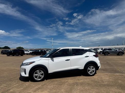 Certified 2024 Nissan Kicks S FWD image 11