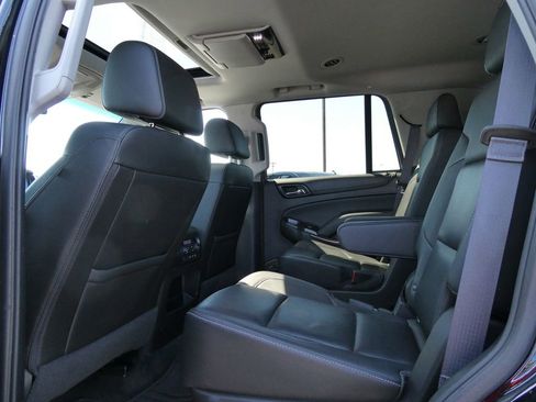 Used 2017 GMC Yukon SLT w/ Premium Edition AWD/4WD image 20